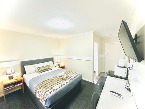Auto Lodge Motor Inn - Schoolies Week Accommodation 1
