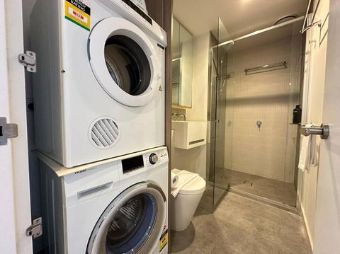 Avant CBD Cozy & Spacious 2BR Residences - Schoolies Week Accommodation 4