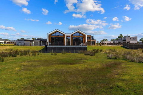 Awakening Broadbeach - Wifi, Linen - Schoolies Week Accommodation 2