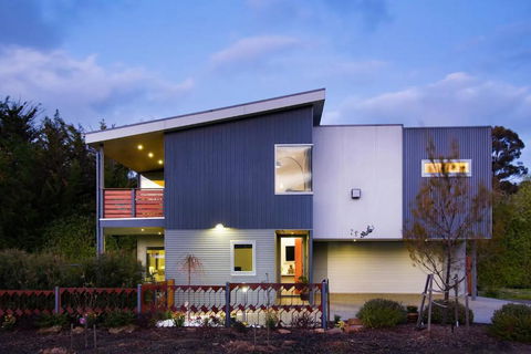 Azura - Schoolies Week Accommodation 3