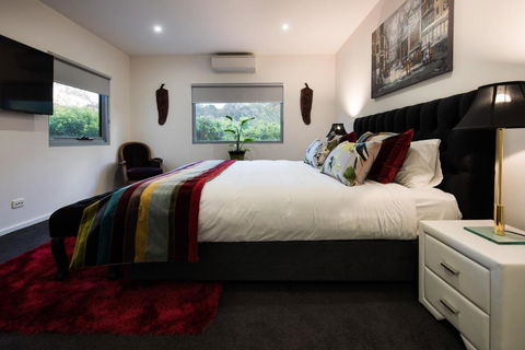 Azura - Schoolies Week Accommodation 4