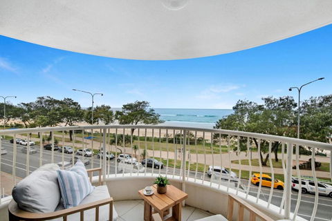 Athena By The Sea Luxurious Beachfront Retreat - CoastHM - Schoolies Week Accommodation 0
