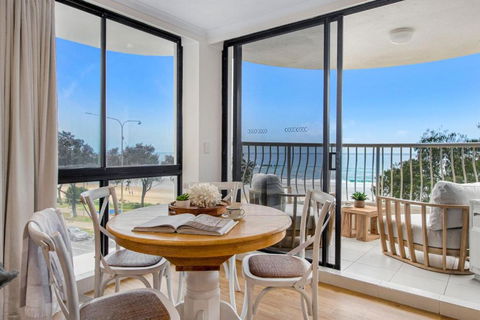 Athena By The Sea Luxurious Beachfront Retreat - CoastHM - Schoolies Week Accommodation 1