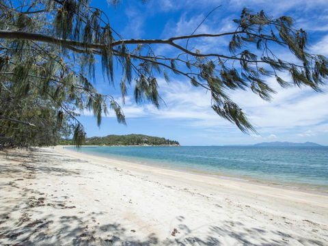 Azure On Geoffrey Bay - Schoolies Week Accommodation 0