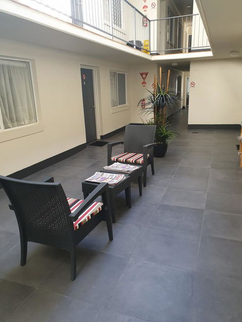 Southport Motel & Apartments - Schoolies Week Accommodation 7