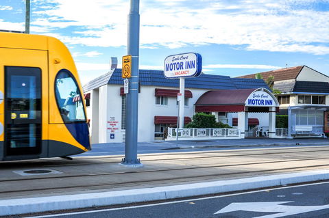 Southport Motel & Apartments - Schoolies Week Accommodation 1