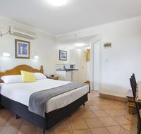 Glenmore Tavern - Schoolies Week Accommodation