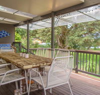 'RIVERSIDE RETREAT' 544 Ocean Drive North Haven - Schoolies Week Accommodation