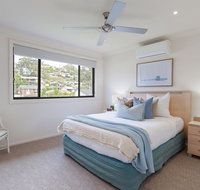 'Sandy Point Haven' 21a Sandy Point Rd - Stylish Haven with WIFI Air conditioning  Water views - Schoolies Week Accommodation