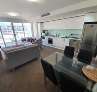 just listed Bolton St 1br 350m walk to Newcastle beach  Wifi end Eand - Schoolies Week Accommodation
