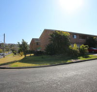 1/2 Brunswick Avenue - Schoolies Week Accommodation
