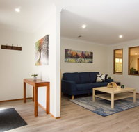 12 Mount Porepunkah Road - Schoolies Week Accommodation
