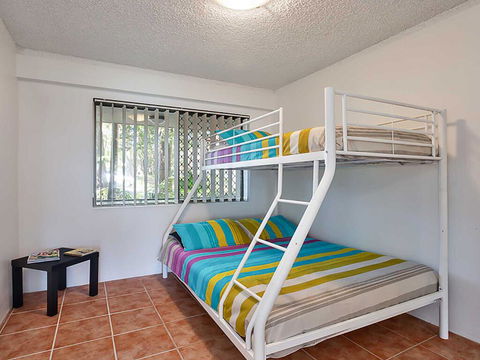 13 'The Poplars' 34 Magnus Street - Ground Floor Unit And Pool In Complex - Schoolies Week Accommodation 2