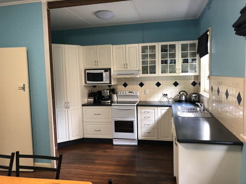 15 Clarke Street - Schoolies Week Accommodation 1