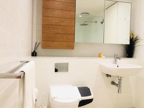 1Bed 1Study Apt With City View &NEW YEAR Firework - Schoolies Week Accommodation 2