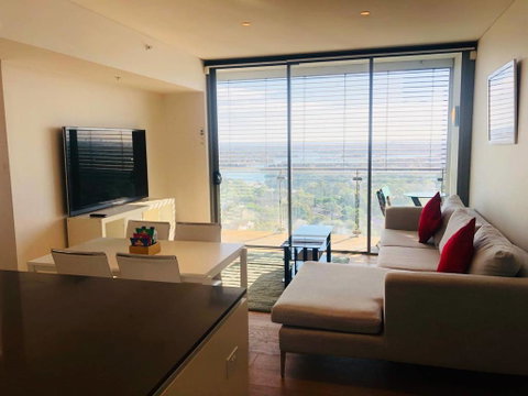 1Bed 1Study Apt With City View &NEW YEAR Firework - Schoolies Week Accommodation 1