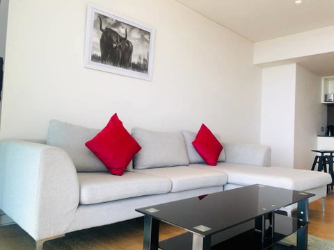 1Bed 1Study Apt With City View &NEW YEAR Firework - Schoolies Week Accommodation 3