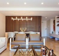 2 Bed Sydney Executive Apt Close to City - Schoolies Week Accommodation