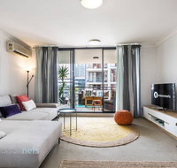 2 Bedroom 2 Bathroom Apt with Balcony and Parking - Schoolies Week Accommodation