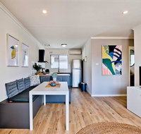 2 Bedroom Apt In Glenelg With Air-Con - Schoolies Week Accommodation