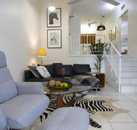 2 Bedroom close to CBD - Schoolies Week Accommodation
