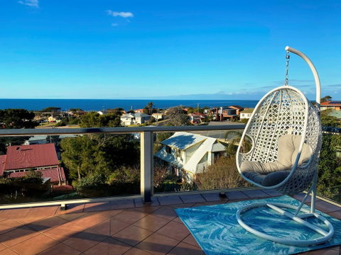 20 Mummaga Way - Schoolies Week Accommodation 0