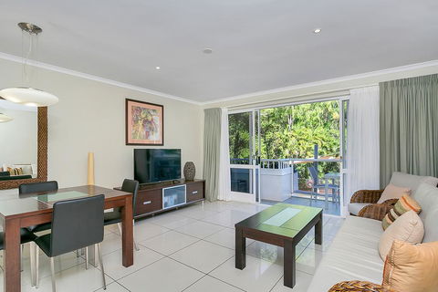 214 Spindle Cowrie Apartment - Schoolies Week Accommodation 1