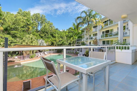 214 Spindle Cowrie Apartment - Schoolies Week Accommodation 0