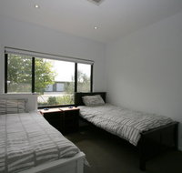 26 Twynam Street - Schoolies Week Accommodation