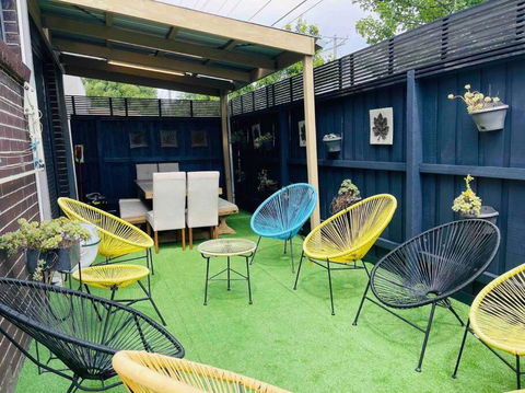 D104 Winston Fresh Fantastic - Schoolies Week Accommodation 3