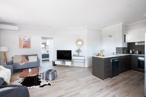 Cozy Lovely 2bdrm Walk To River - Schoolies Week Accommodation 2