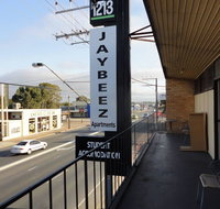 3 BEDROOM APARTMENT ST MARYS - Schoolies Week Accommodation