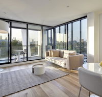 381 Cremorne - Schoolies Week Accommodation