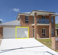 5 Bent Street - huge house with Foxtel  Aircon - Schoolies Week Accommodation
