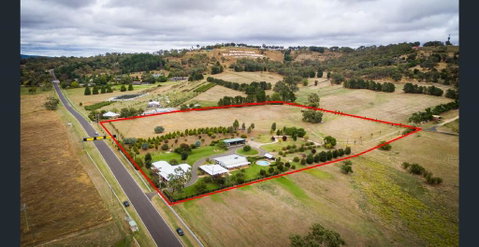 505 CONROD STRAIGHT MOUNT PANORAMA - Schoolies Week Accommodation 0