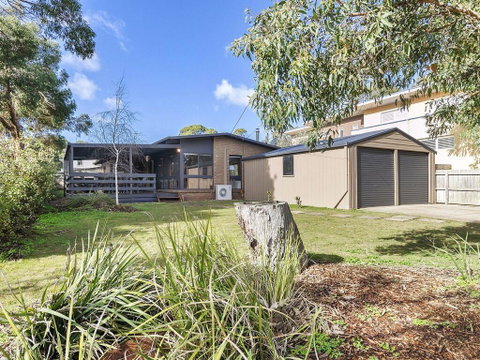 62 BINGLEY PARADE RIVERSEA HOUSE - Schoolies Week Accommodation 0