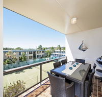 7 The Dunes  Fingal Bay - Schoolies Week Accommodation