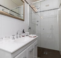 94Best Apartments - Schoolies Week Accommodation