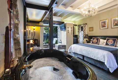 A Loft In The Mill Boutique Accommodation - Schoolies Week Accommodation 3