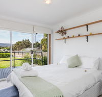 A River Bed Cottage - Schoolies Week Accommodation