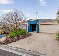 A TOUCH OF CLASS - PET FRIENDLY OUTSIDE ONLY - Schoolies Week Accommodation