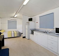 AAOK Moondarra Accommodation Village - Schoolies Week Accommodation