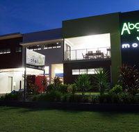 Abode37 Motel Emerald - Schoolies Week Accommodation