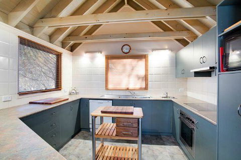 Absinthe - Schoolies Week Accommodation 3