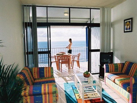 Absolute Beachfront With Million Dollar Views - Schoolies Week Accommodation 3