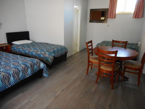 Acacia Rose Motor Inn - Schoolies Week Accommodation 1