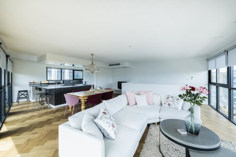 Accommodate Canberra - Warehouse - Schoolies Week Accommodation 0
