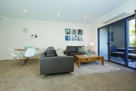 Accommodate Canberra- Domain Parliamentary Triangle - Schoolies Week Accommodation 1