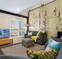 Accommodation Hunter - James Street Morpeth - Schoolies Week Accommodation