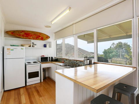 DROMANA BEACH SHACK - Schoolies Week Accommodation 1